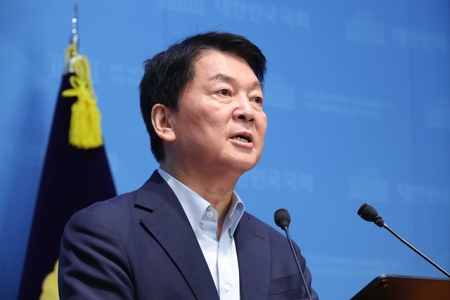 안철수 국민의힘 의원이 지난 7월 28일 국회 소통관에서 당 혁신안을 발표하고 있다. 뉴시스