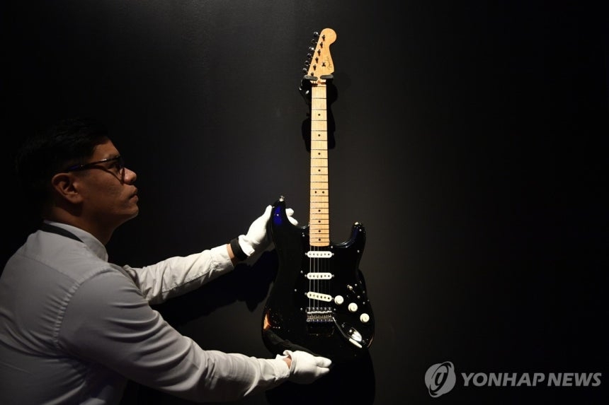 핑크 플로이드 기타 역대 최고가 낙찰…얼마이길래