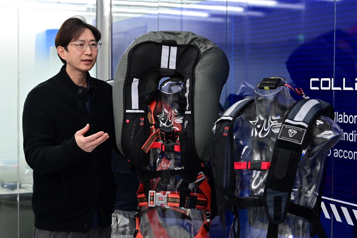 추락 0.2초내 감지... 입는 에어백, 생명 살린다[K-히든챔피언] - 뉴스 썸네일 이미지