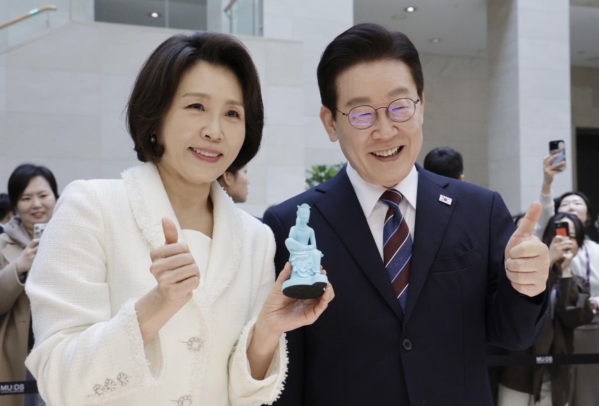 李대통령 “노부부들 연금 줄이면 위장이혼 한다더라…” 개정 필요 언급