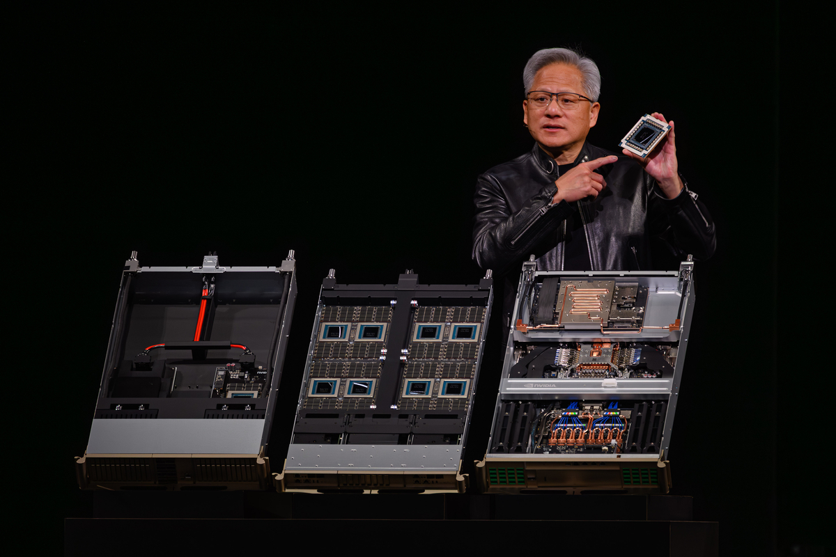 젠슨황 “삼성이 AI추론전용칩 ‘그록3’ 생산… 감사한다”