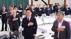 소년공 출신 대통령, 文 이후 7년만 경사노위 출범 행사 참여…민주노총 불참