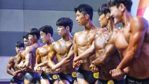 “고교 몸짱은 나야 나”