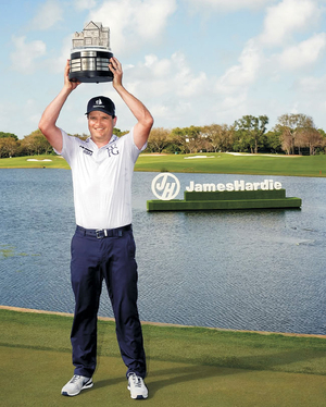 존슨, PGA 챔피언스투어 데뷔전서 우승… 역대 22번째[Golfer & Record]