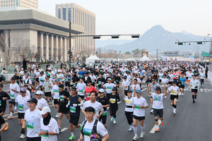 ‘광화문 또 우회하나요?’…주말마다 ‘열받는’ 서울시민..도심 마라톤행사에 잦은 교통통제