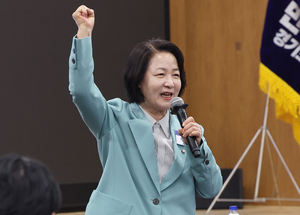 “골프랑 선거는 고개 쳐들면 져” 추미애에게 던진 박지원의 말