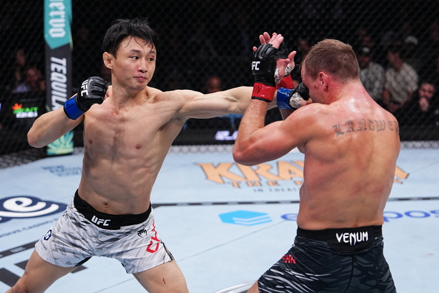 최두호(왼쪽). UFC 제공