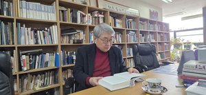 탄약사업 하다 70세에 작가의 길로… “80전까지 3부작 완성”