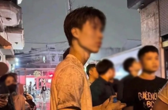 “영웅이라 부르지 말라”… ‘넘어져 다쳤다던’ 20대 청년 실은… [아하 베트남]