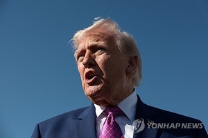 [속보]트럼프, 휴전협상 하루 앞두고 “호르무즈 해협은 국제해협…꽤 빨리 열릴 것”