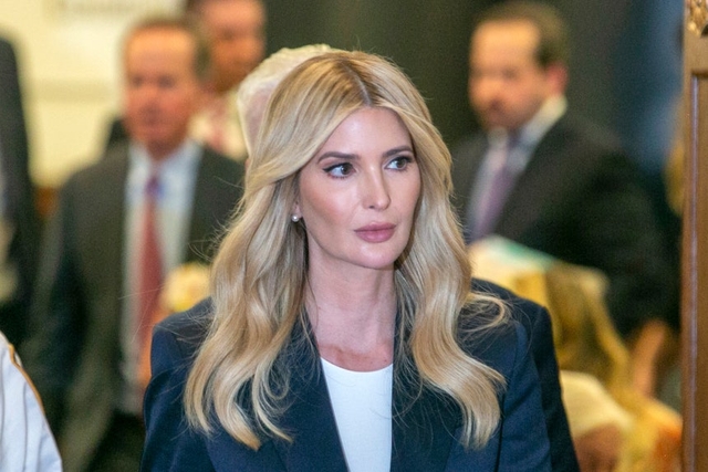 골프장 수영장서 아버지 암살시도 TV로 봤다던 이방카…“범인 용서”