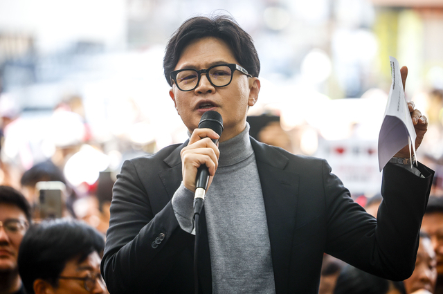 한동훈 “내가 尹배신? 李가 계엄하면 안 막나” 전재수 비판