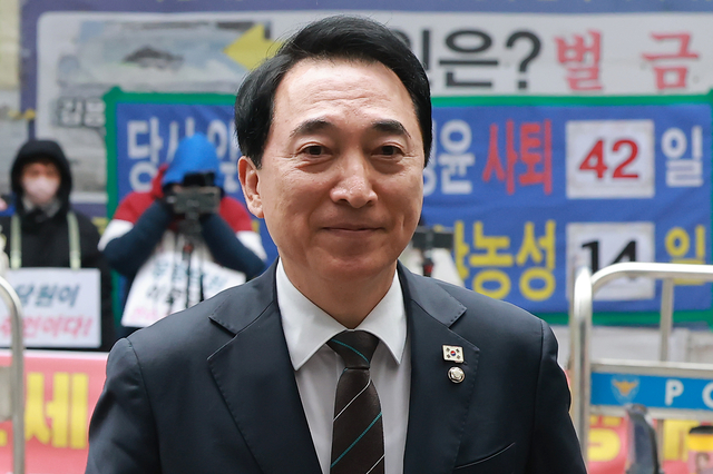 더불어민주당 충남도지사 후보로 선출된 박수현 의원. 연합뉴스