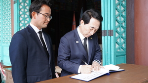 안장헌, 강훈식·박수현 ‘쌍끌이 버프’로 아산시장 공천 탄력 받나