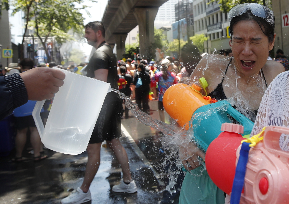 ‘물축제 간 한국인 조심’…태국서 닷새간 195명 사망, 무슨 일?