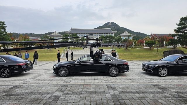 경북도청 앞에서 드라마 ‘21세기 대군부인’ 촬영 모습. 경북도청 제공