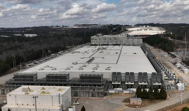 ‘AI붐’ 속에 미국도 데이터센터 갈등 확산…‘AI 패권’ 타격은?