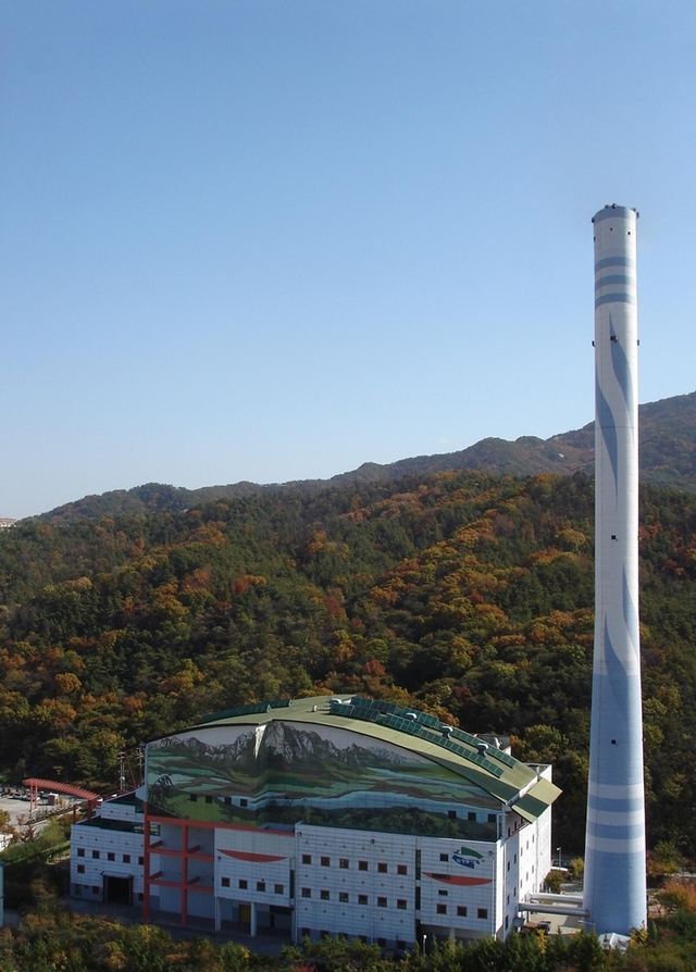 의정부시 자원회수시설 1·2호기가 에너지회수효율 77%를 기록해 환경부로부터 고효율 인증을 획득했다. 의정부시 제공