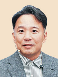 엔씨 김택진, 신입사원 만나 “AI시대 힘은 인간의 통찰력”