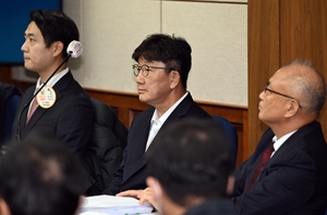‘통일교 1억 수수’ 권성동 항소심도 징역 2년