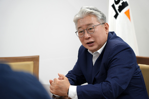 조응천 “탄밥·쉰밥 말고 따뜻한 백반 드셔라…중도층 투표장 끌어내는 플러스 정치할 것”