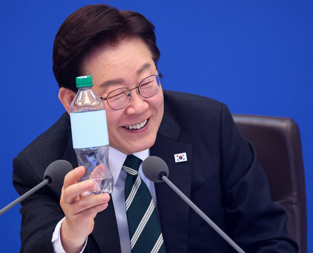 이 대통령의 단언, “부동산 불패 신화? 이제 끝났어”