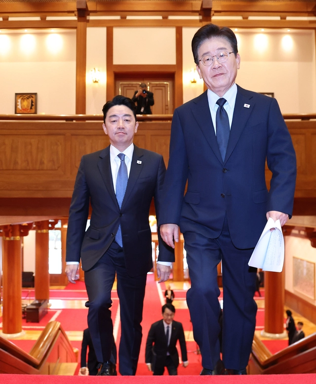 고심 깊은 李