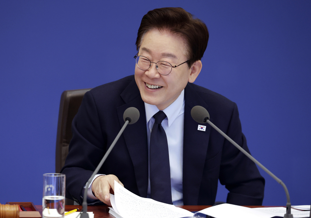 이재명 대통령이 6일 청와대에서 열린 국무회의 겸 비상경제점검회의에서 발언하고 있다. 연합뉴스