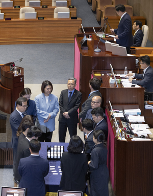 與 “위헌정당” 압박하며 또 ‘묻지마 표결’… 野 “정치쇼 자인”