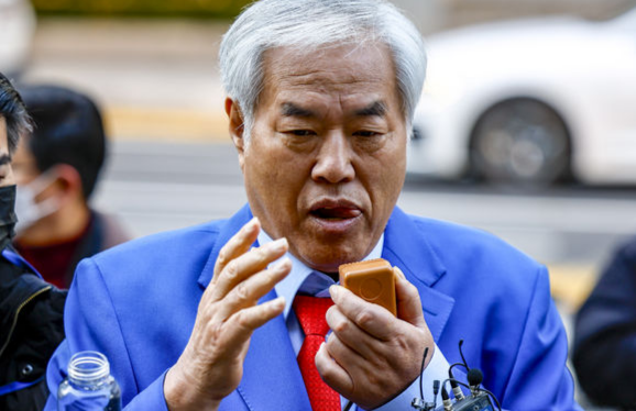 전광훈 “구치소서 尹에 계엄 이유 물었더니 ‘부정선거’라 고”