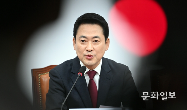 장동혁국민의힘 대표가 지난 4월 30일 국회에서 열린 최고위원회의에서 발언하고 있다.  곽성호기자
