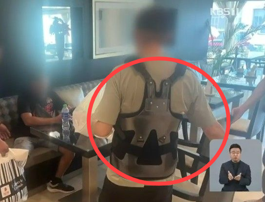 인터뷰 거절 나무호 선원…허리 보호대·눈에 멍