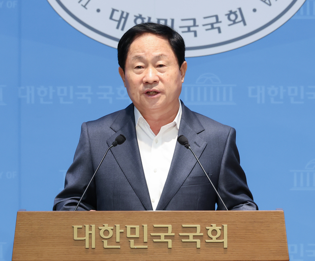 주광덕 국민의힘  남양주시장 예비후보가 11일 국회 소통관에서 발언하고 있다. 연합뉴스