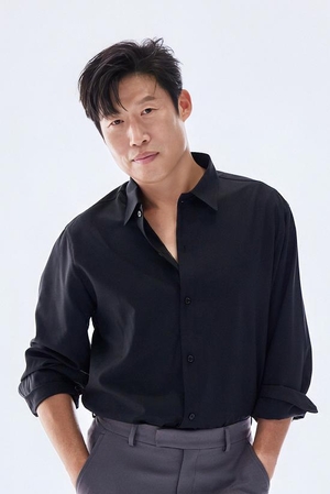 유해진, 1억 기부…“암환자 위해 써달라”