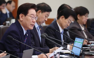 이재명 대통령 “포퓰리즘적 긴축 안돼” 역발상… ‘돈 풀어 내수 활성화’ 강조