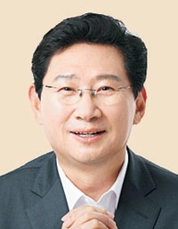 이상일