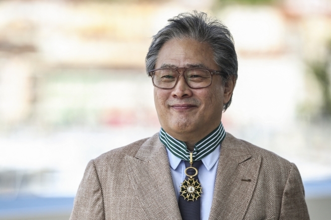 박찬욱, 프랑스 최고 문화예술장 수상…한국인으로 4번째