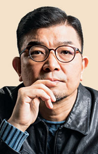 ‘사람 대접’ 받기 위해 싸워야만 하는 사회[정덕현의 덕업일지]