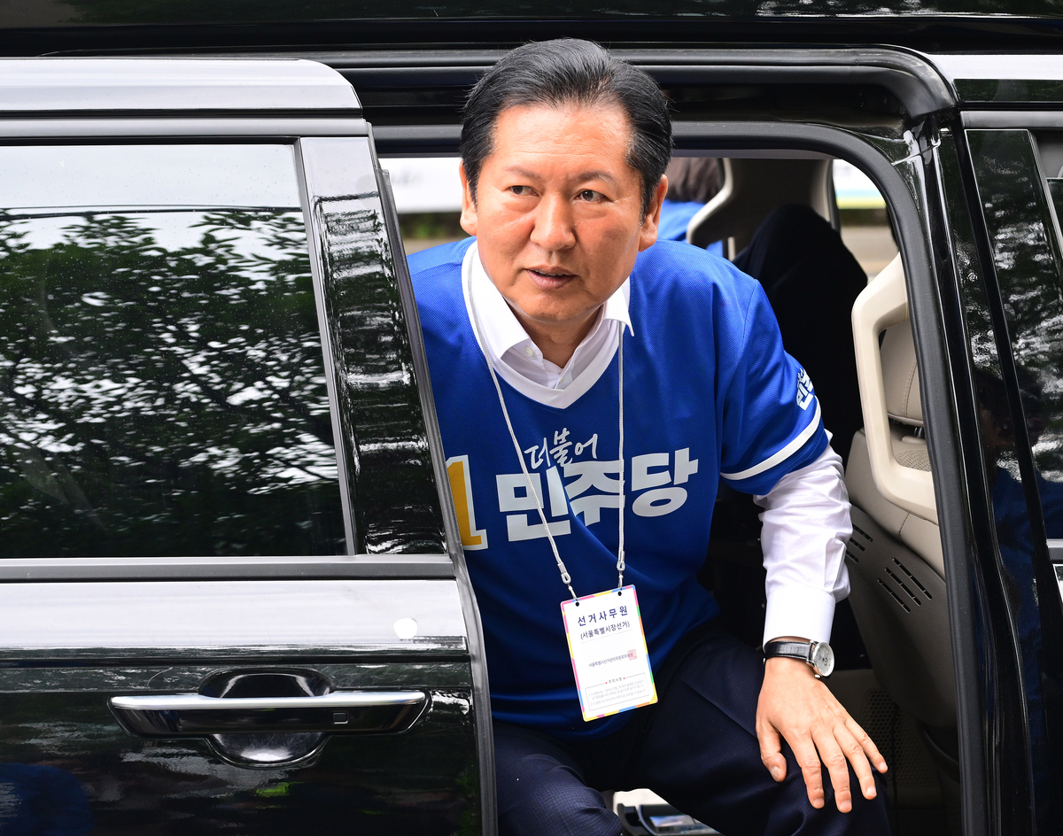 정청래 “이 대통령과 손발 맞춰야”… 격전지 추격 차단
