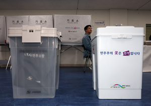 CCTV 24시간 공개·투명 투표보관함… 부정선거론 ‘원천봉쇄’