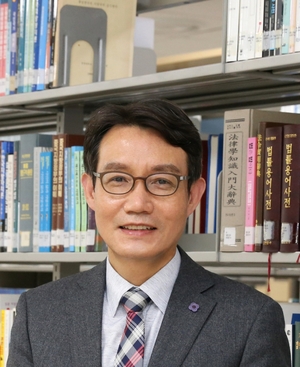 스마트폰 화면에서 벌어지는 전쟁…뇌를 장악하는 자가 이긴다