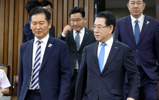 뉴시스