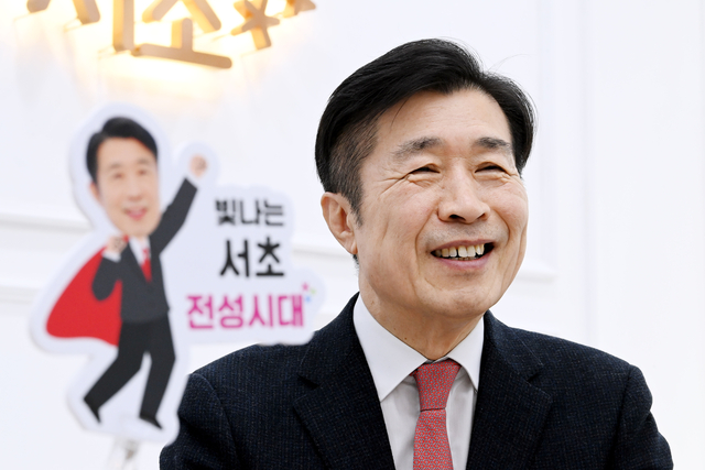 전성수 서초구청장 당선인이 지난 1월 문화일보와 인터뷰를 하고 있다. 윤성호 기자