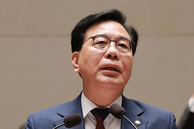 송언석 원내대표가 4일 국회에서 열린 의원총회에서 발언하고 있다. 연합뉴스