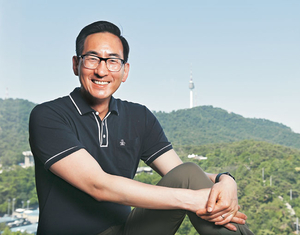 “입자면서 파동인 ‘빛의 이중성’, 한국계 미국인인 내 정체성과 닮아”[M 인터뷰]