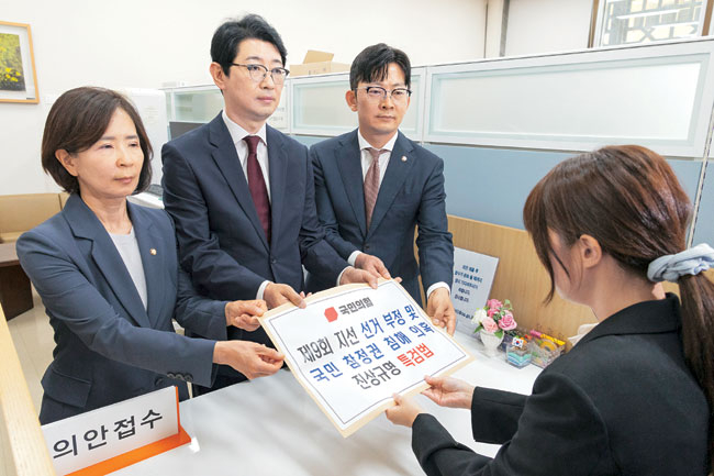 [단독]“용지 부족” SOS 받고도 6시간 ‘우왕좌왕’… 주먹구구 선관위