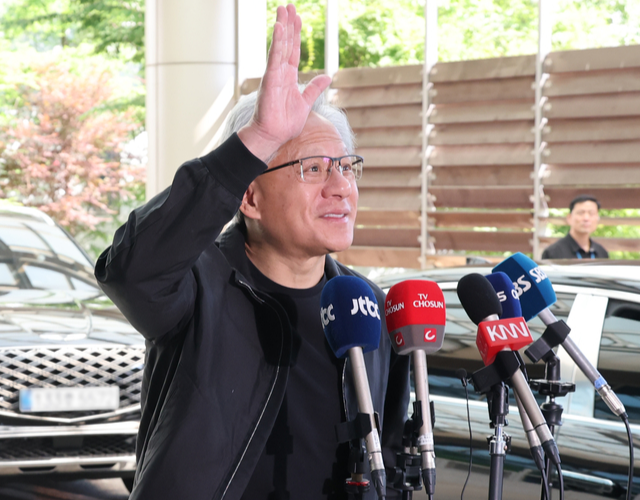 “韓증시 과열…젠슨 황 위험할 정도로 낙관” 미국서 나온 경고