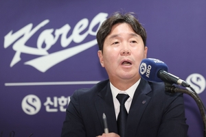 베테랑 포수도, 아마추어도 없다…류지현호 AG 명단의 과감한 승부수