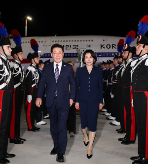 이 대통령의 ‘新균형외교’… ‘미국과 경제협력 강화·안보는 독자역량’ 방점