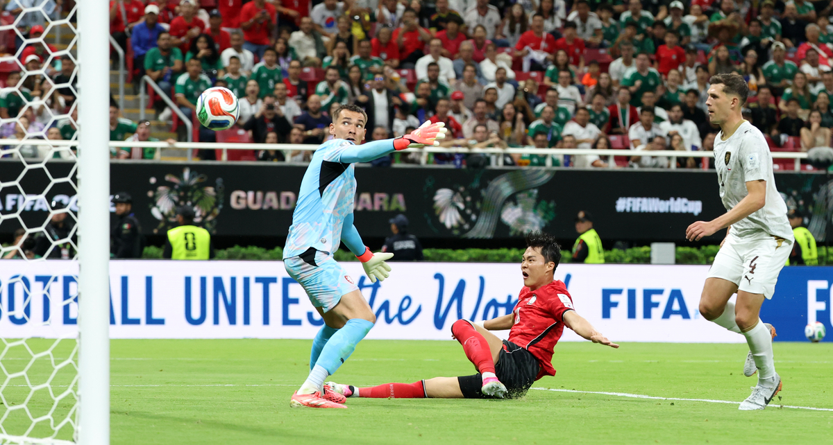 [속보]황인범 동점골·오현규 결승골… 홍명보호, 체코에 2-1 역전승
